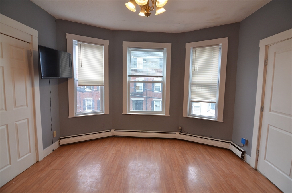 4 Pearl St #2, Somerville, MA Photo #4