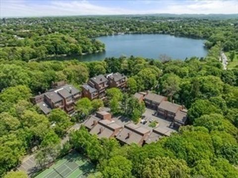 241 Perkins D605 Boston MA 02130