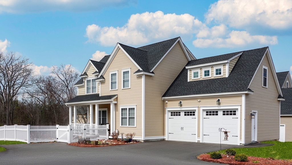 4 Curley Cir