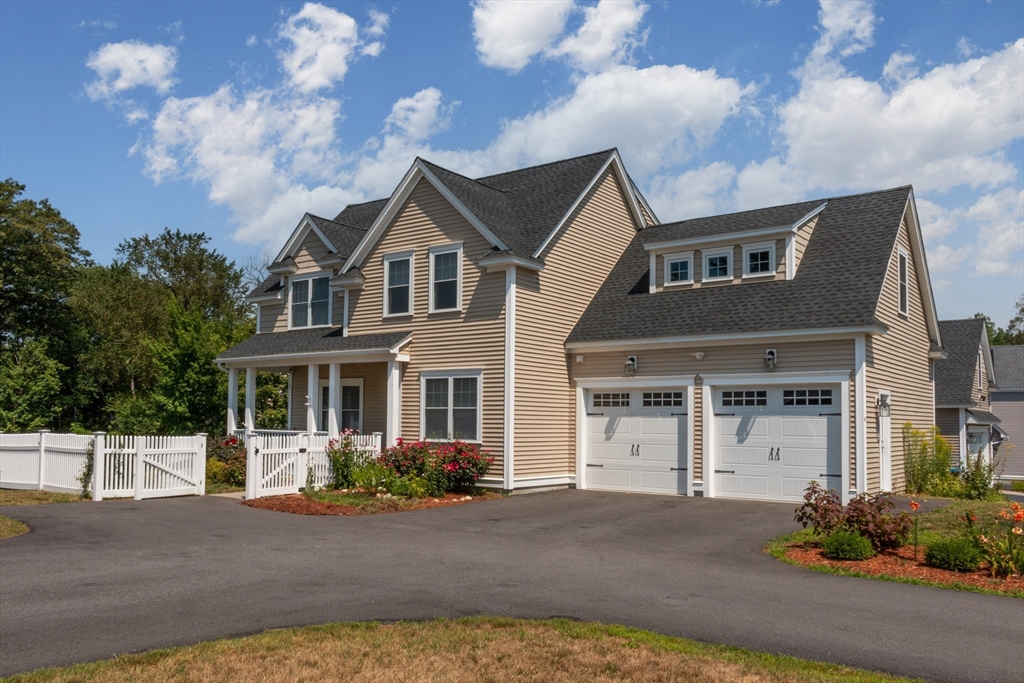 4 Curley Cir