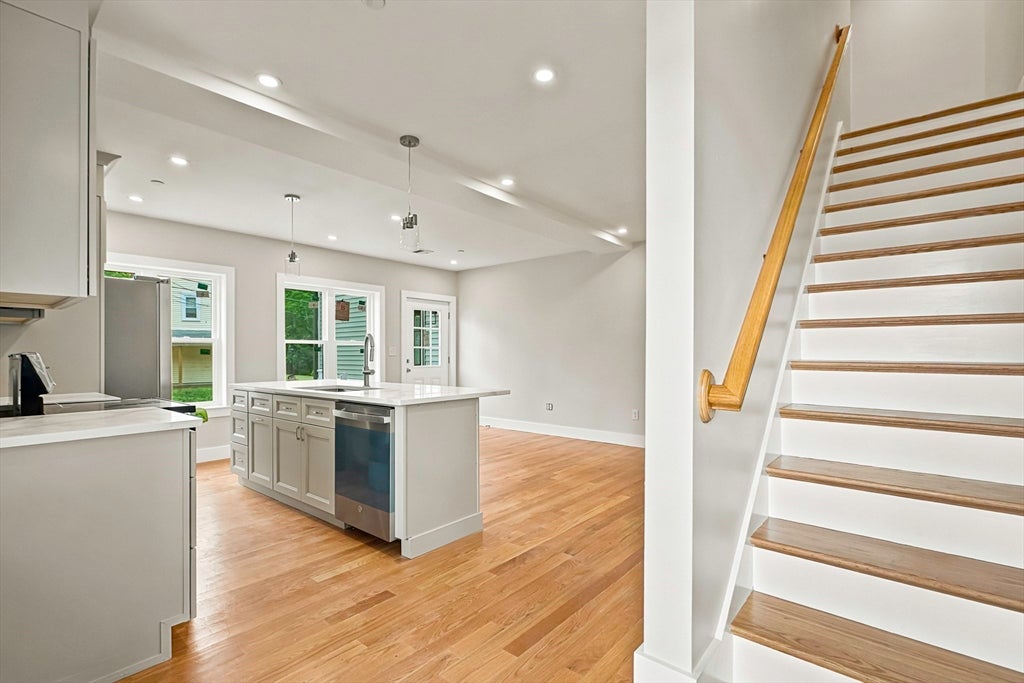 4 Mayhew St #B, Framingham, MA, 4 Mayhew St #B, Framingham, MA Photo #6