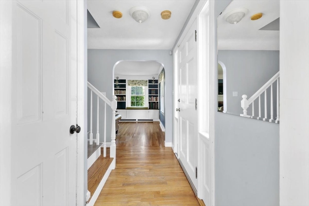 669 Commercial Street