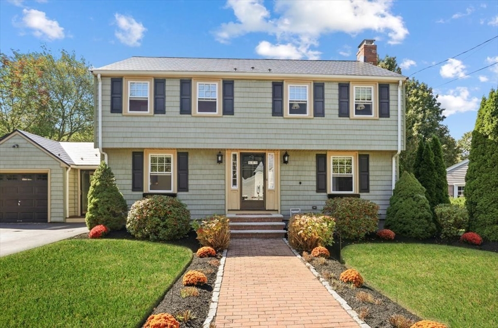 669 Commercial Street