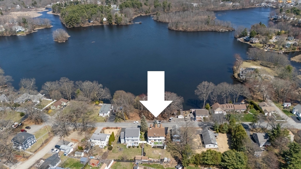 33 Lakeside