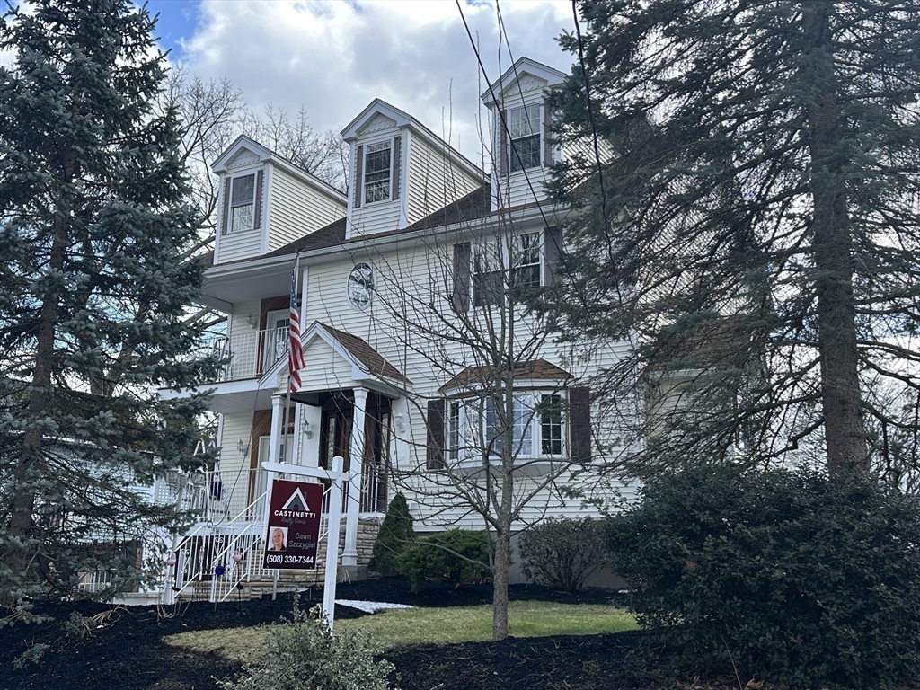33 Lakeside