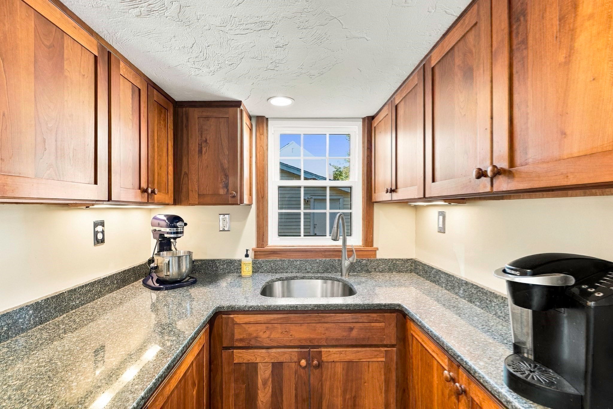 164 Central St, Auburn, MA Photo #26