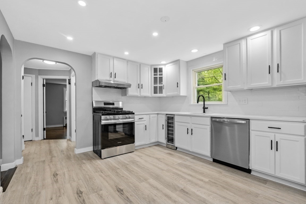 255 West St