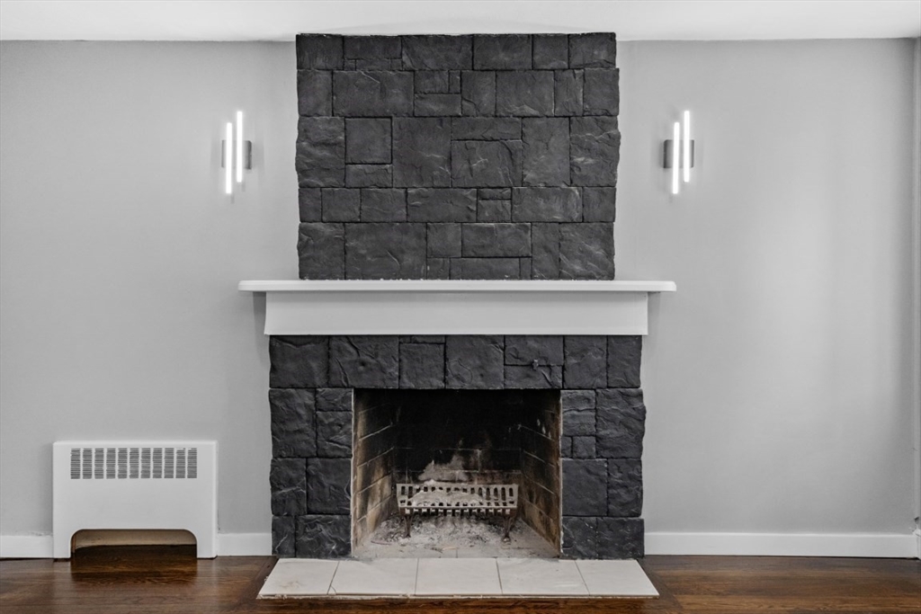 255 West St