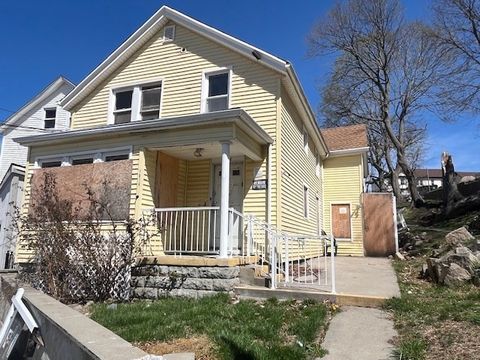 1814 Pleasant Street Fall River MA 02723