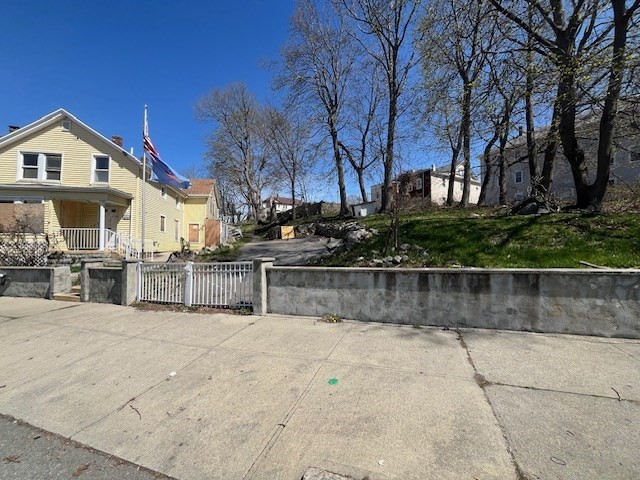 1814 Pleasant Street