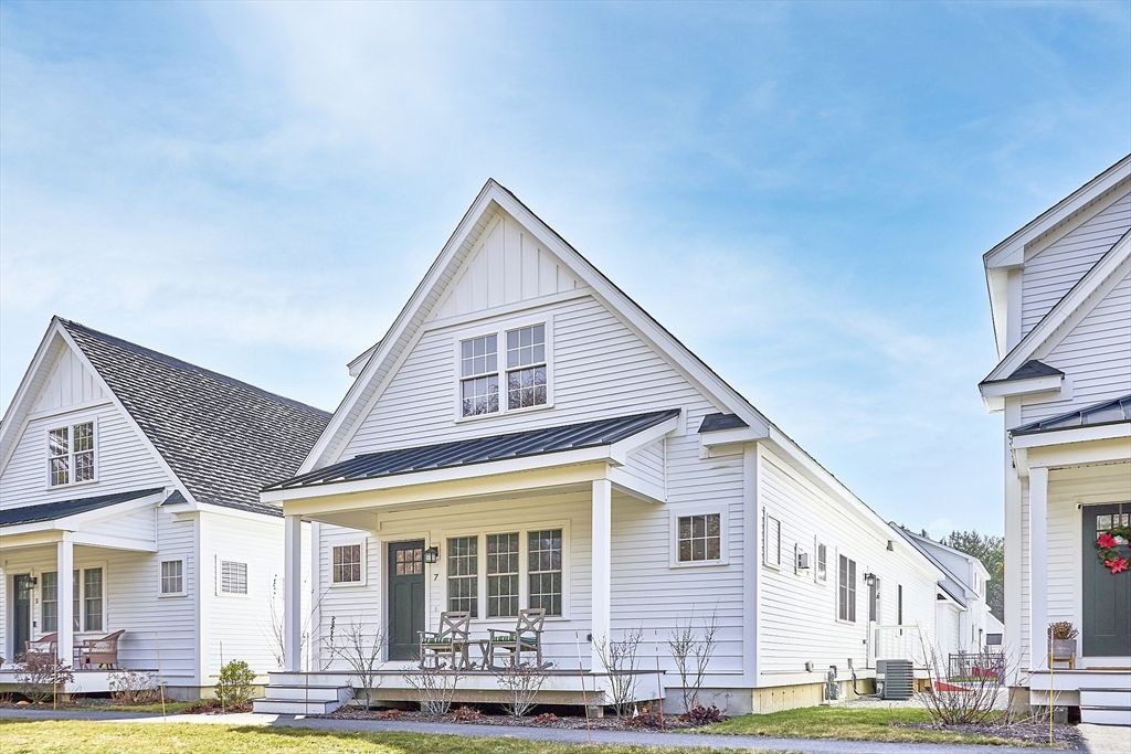 Photo of 7 Baldwin Ct #7, Harvard, MA 01451 (MLS # 73503915)