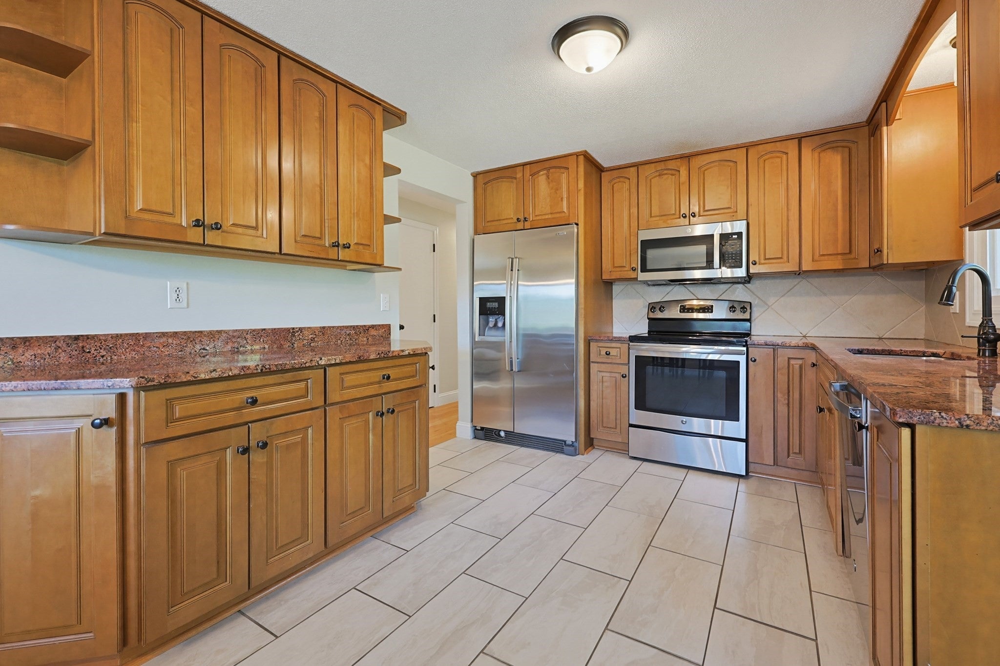 1 Garrison Dr, Plainville, MA, 1 Garrison Dr, Plainville, MA Photo #4