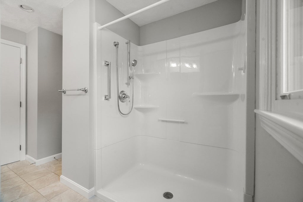 31 Phillips Cir, Waltham, MA, 31 Phillips Cir, Waltham, MA Photo #29
