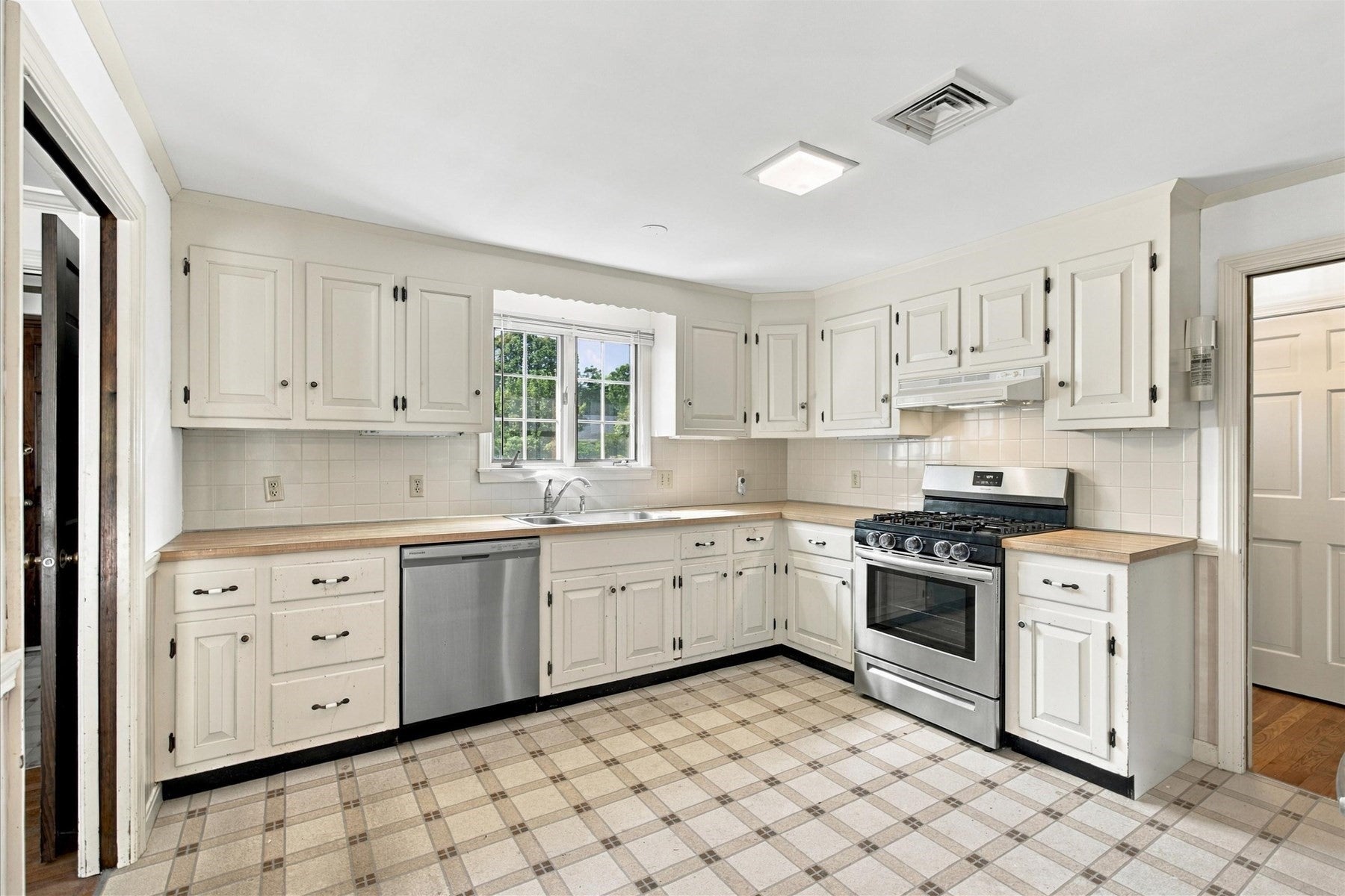 109 Greenland Cir, Dennis, MA, 109 Greenland Cir, Dennis, MA Photo #11