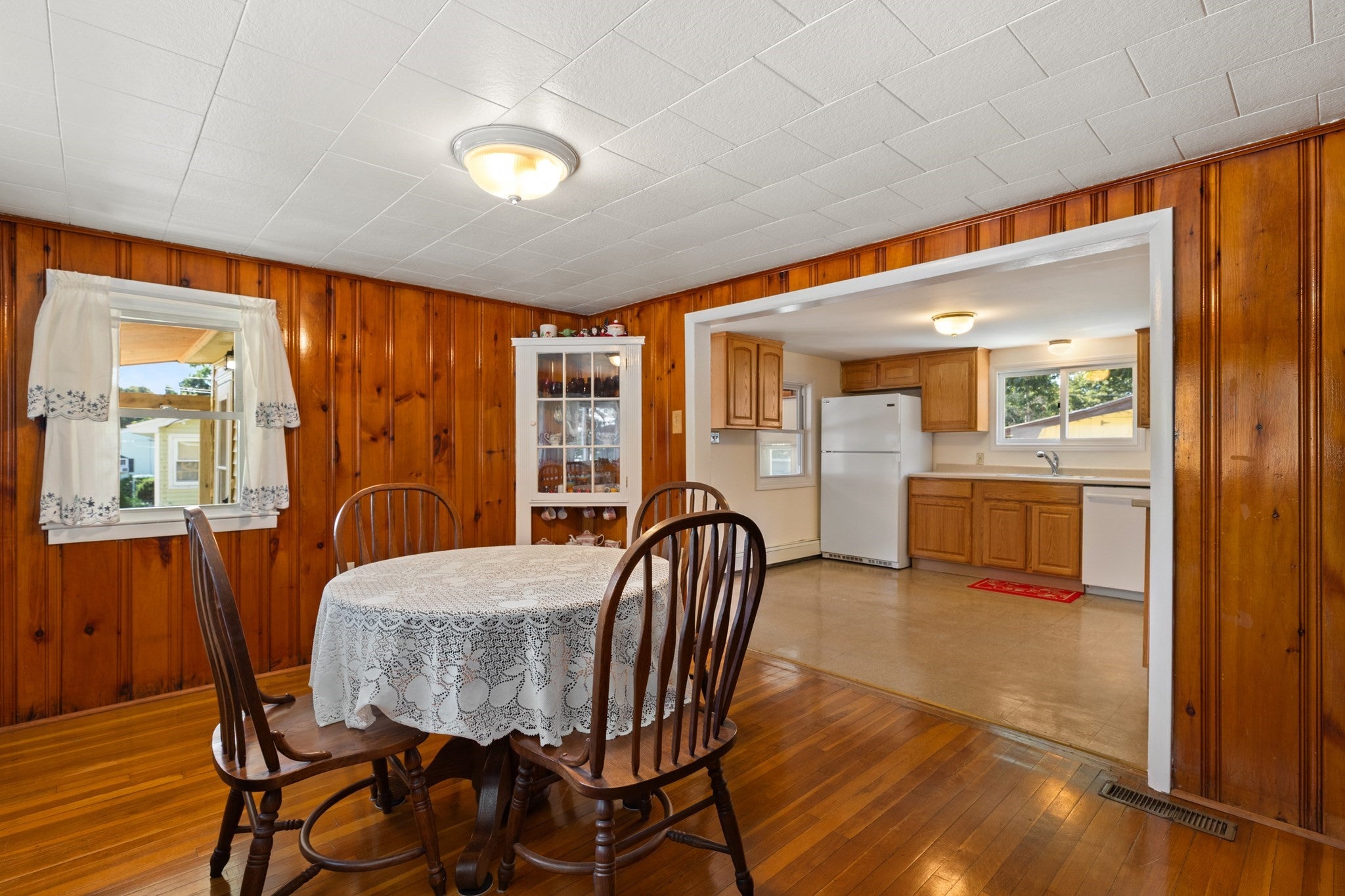 316 Emery St, Dracut, MA, 316 Emery St, Dracut, MA Photo #7
