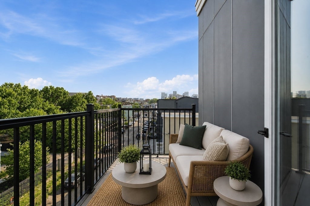 28 Geneva St #202, Boston, MA Photo #15