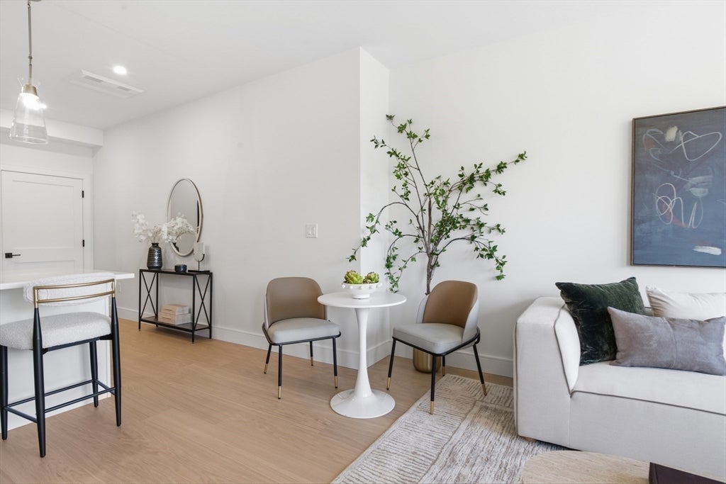 28 Geneva St #202, Boston, MA Photo #7