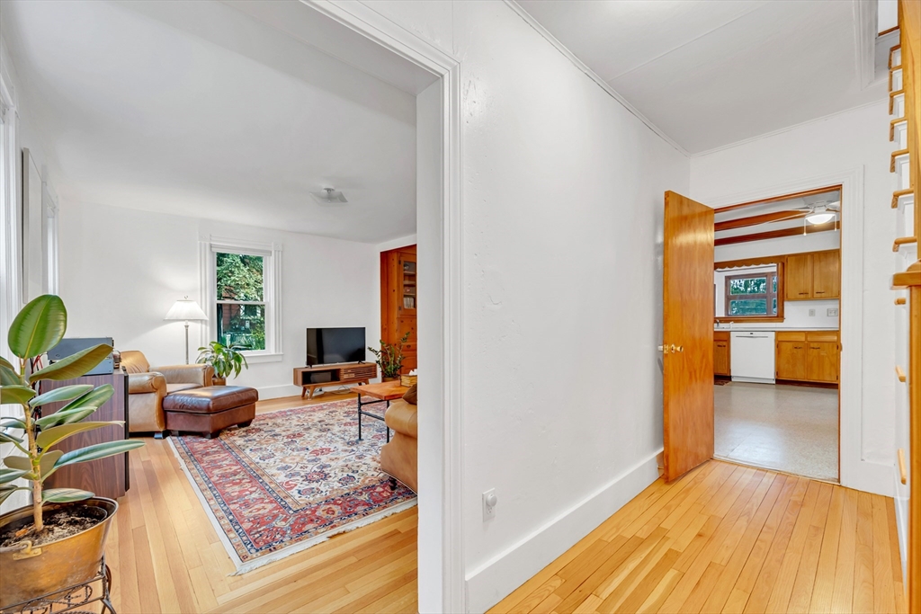 9 Monroe St