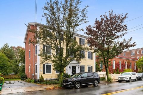 Photo of 52 Essex St #2, Salem, MA 01970 (MLS # 73445176)