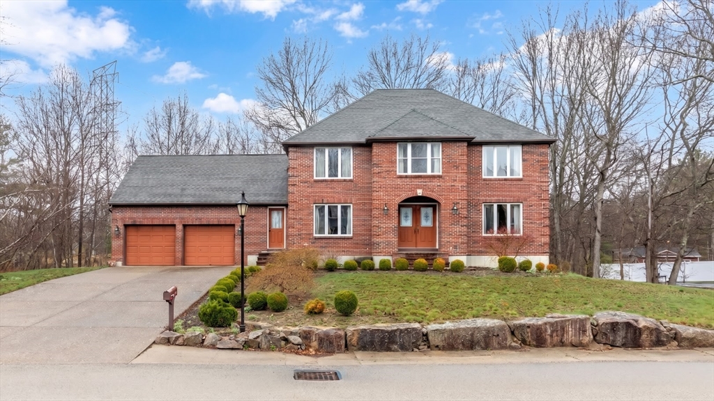 Photo: 20 Teaberry Ln, Braintree, MA Photo: 20 Teaberry Ln, Braintree, MA