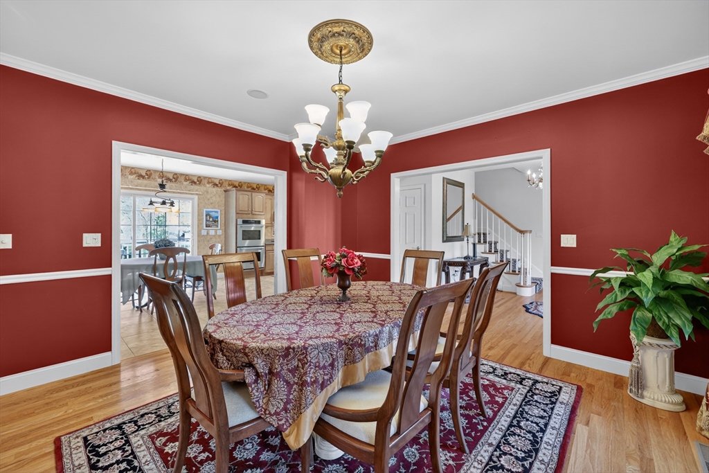 101 Meadowbrook Ln