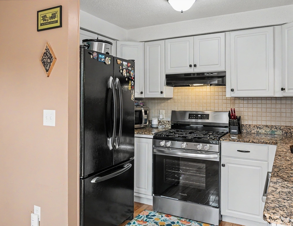 6 Killian Drive 17