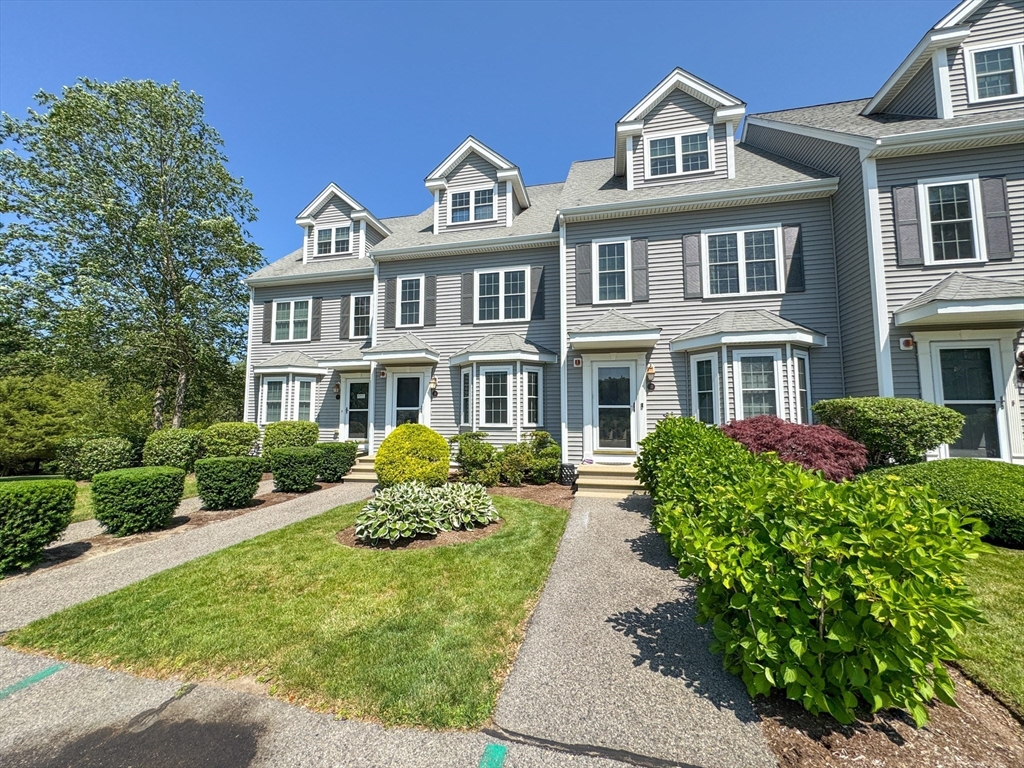 11 Copper Lantern Ln 11