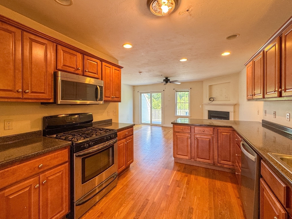 11 Copper Lantern Ln 11