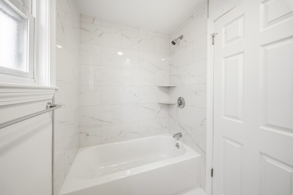 14 Palmer St, Quincy, MA Photo #9