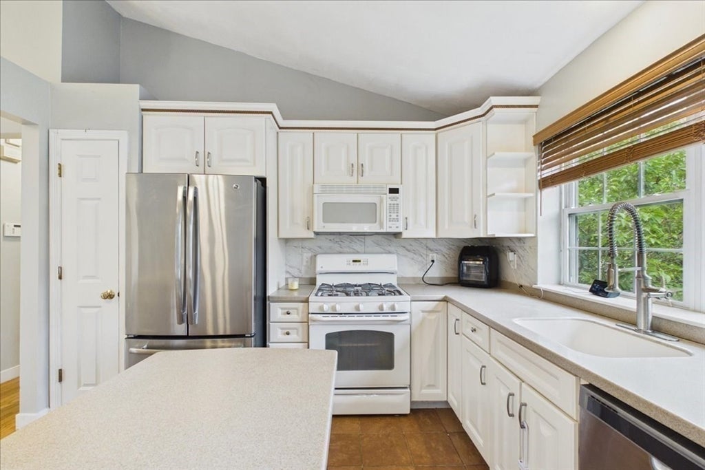 444 Lunns Way, Plymouth, MA, 444 Lunns Way, Plymouth, MA Photo #10