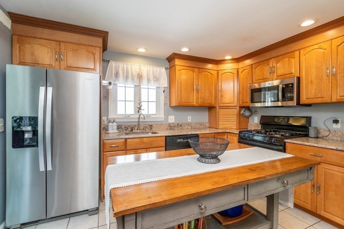 35 Rosaria St, Boston, MA, 35 Rosaria St, Boston, MA Photo #13