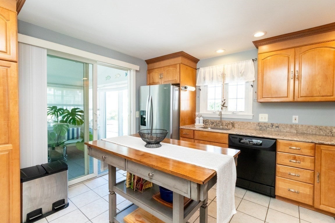 35 Rosaria St, Boston, MA, 35 Rosaria St, Boston, MA Photo #15
