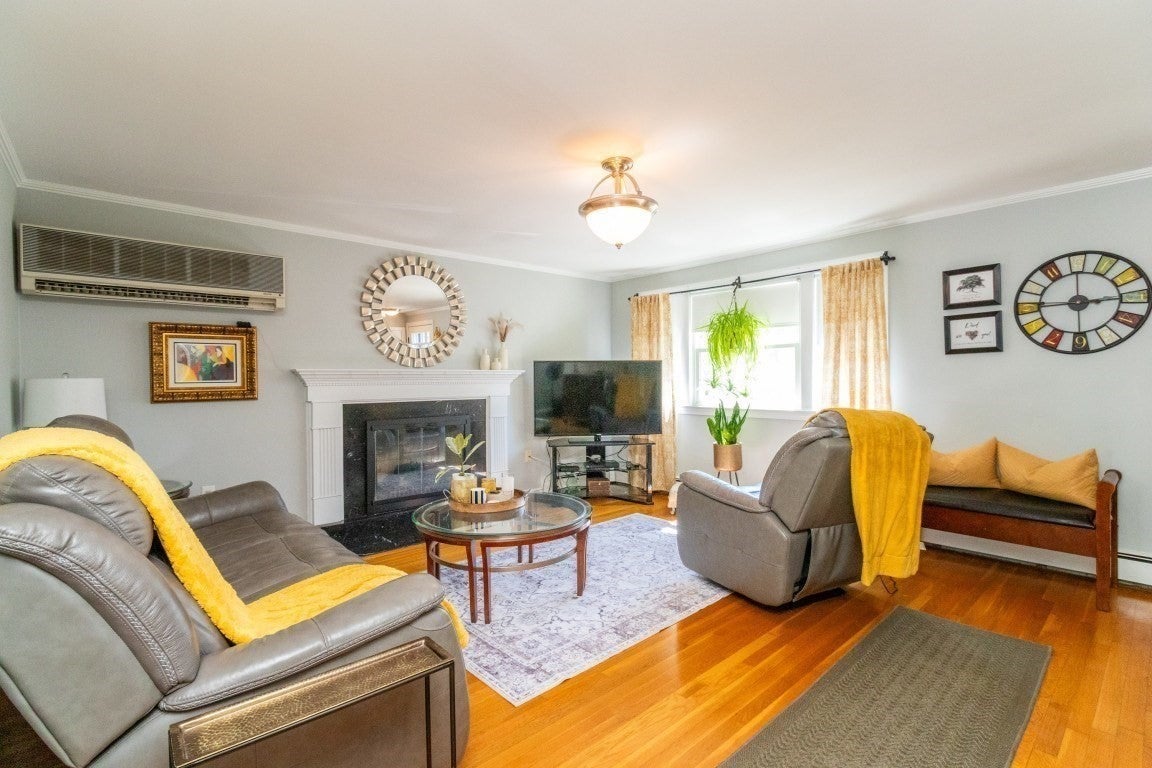 35 Rosaria St, Boston, MA, 35 Rosaria St, Boston, MA Photo #3