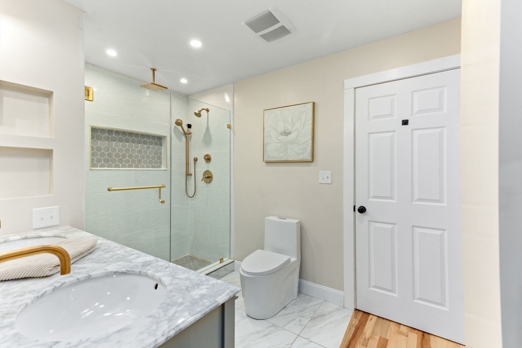 67 Billings St, Boston, MA, 67 Billings St, Boston, MA Photo #17