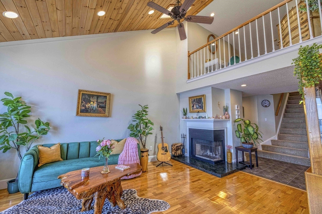 700 Shore Dr 3-306