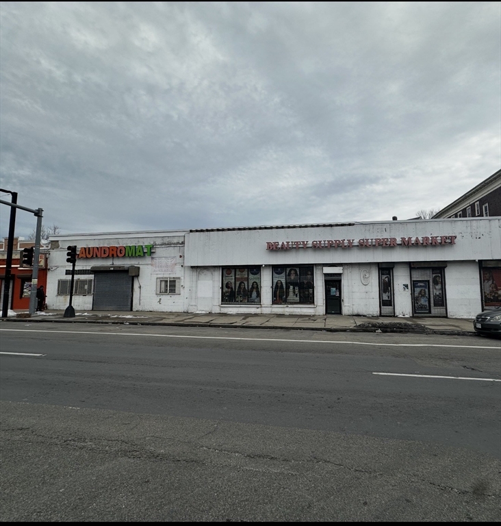 Photo 1 of 9 — 974-972 Blue Hill Avenue 972, Boston, MA 02124