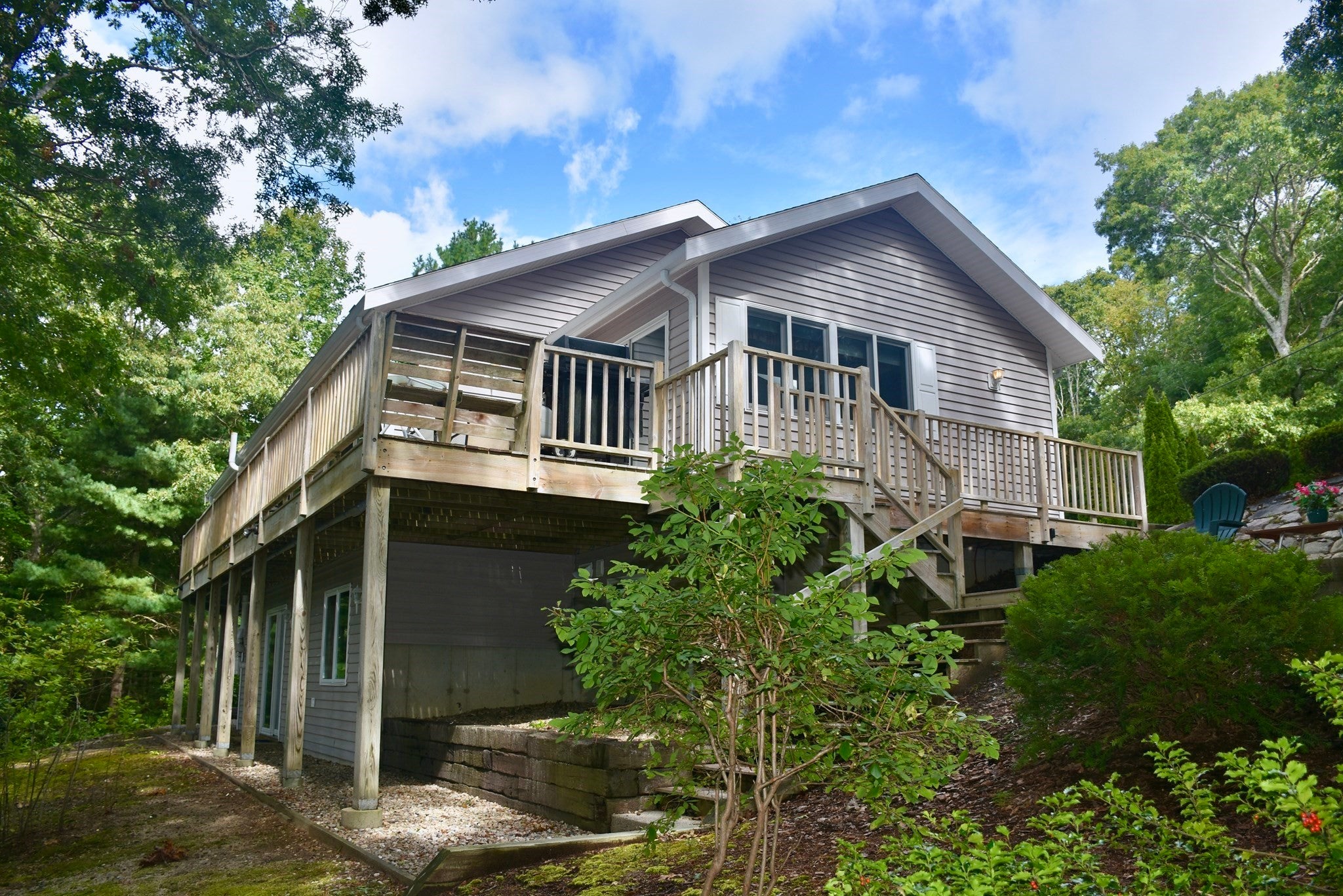 195 Lake Shore Dr