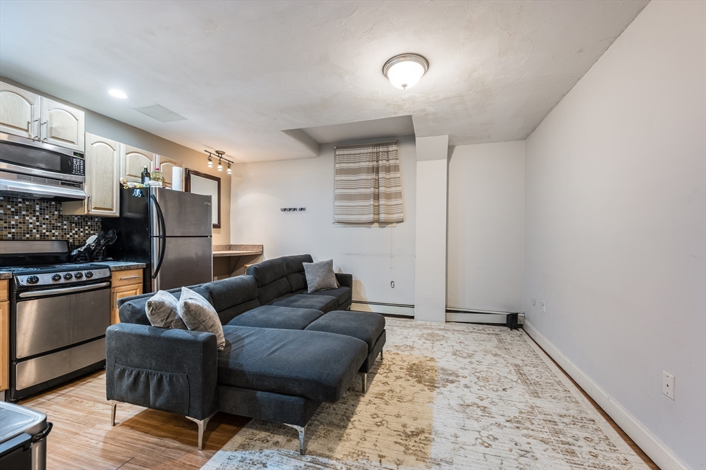 21 Aberdeen Street B