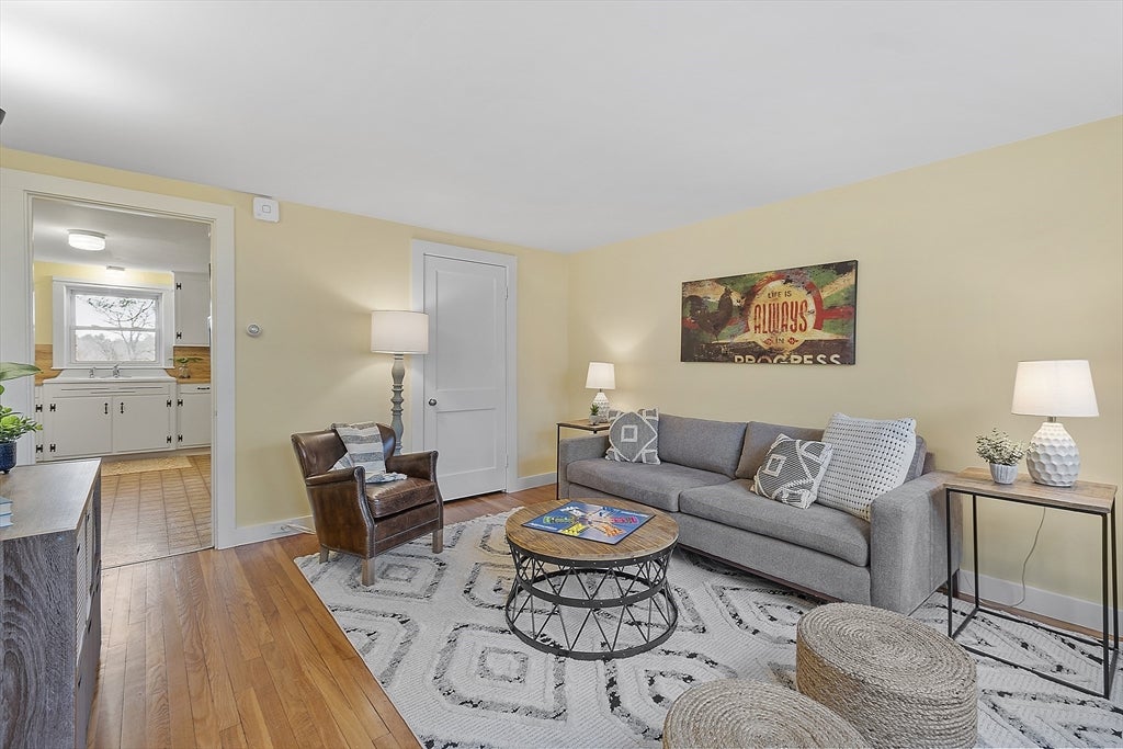 56 Spruce St 56