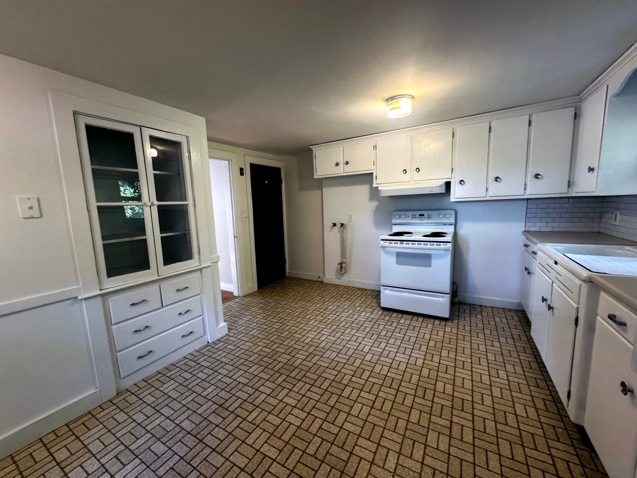 56 Spruce St 56