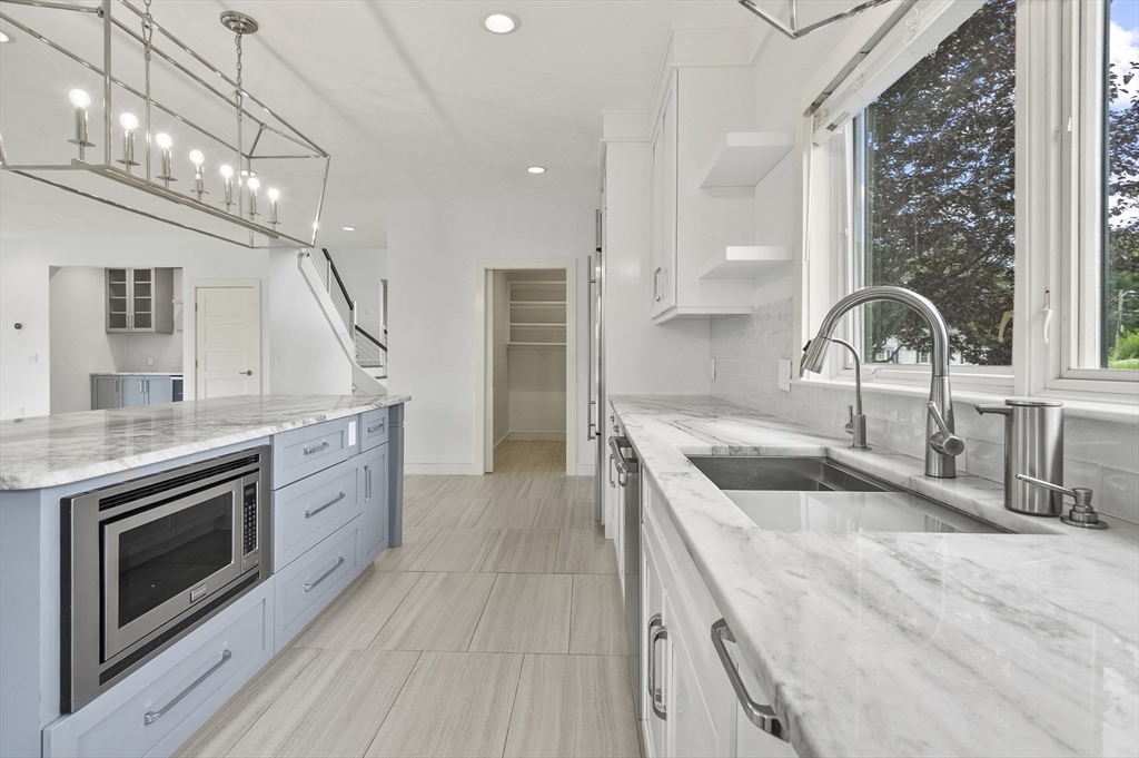 14 Bay Edge Lane