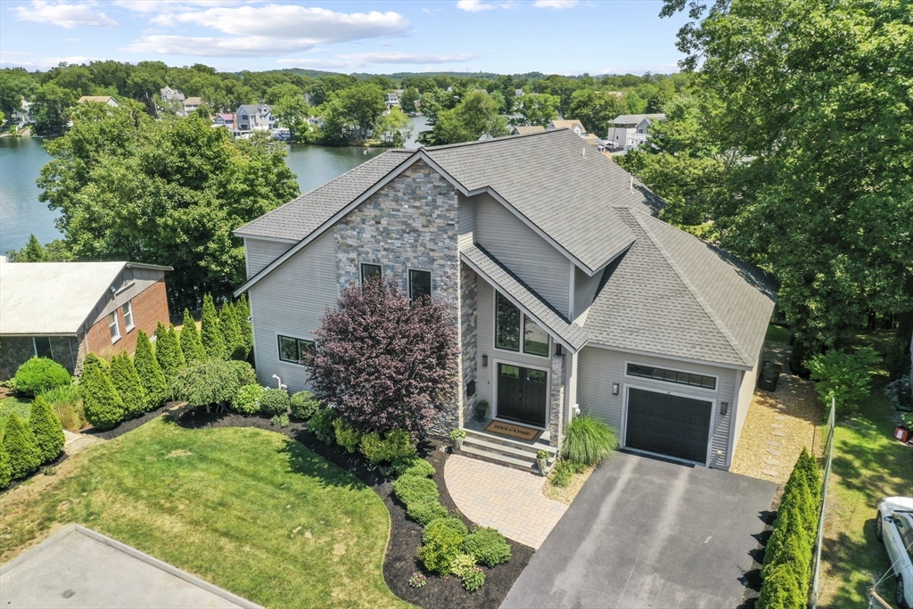 14 Bay Edge Lane