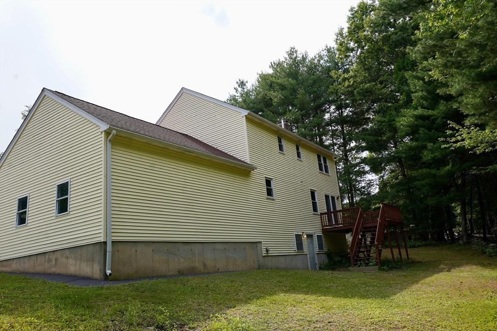 18 Brookside Dr