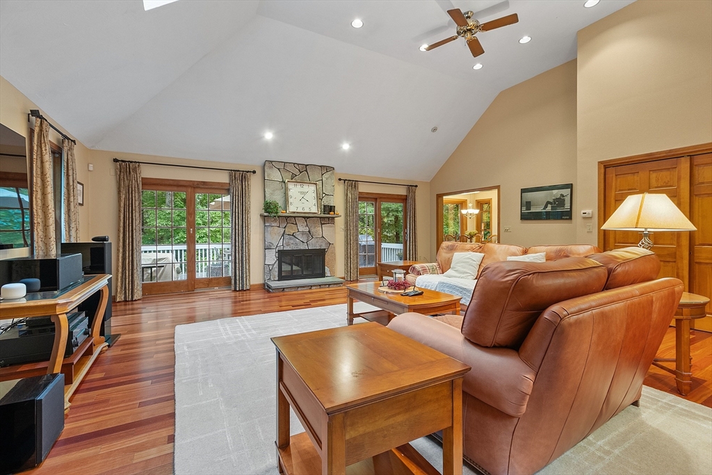 9 Blanchard Rd