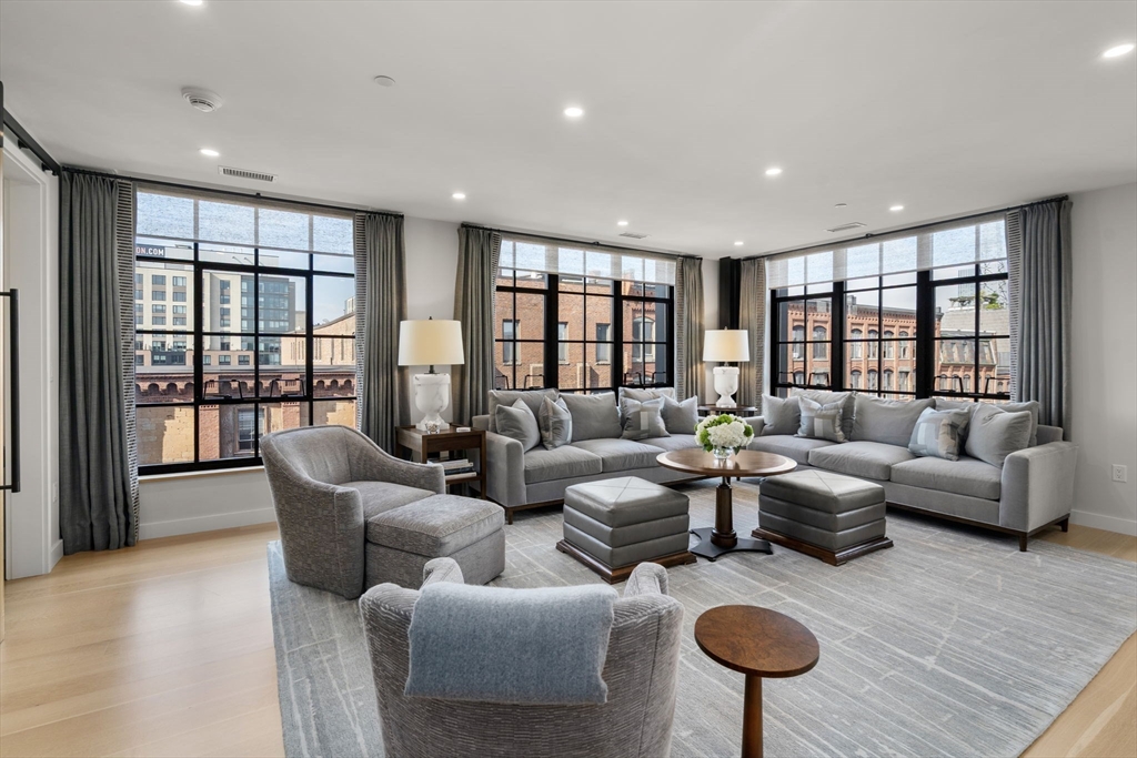 76 Wareham St 5D