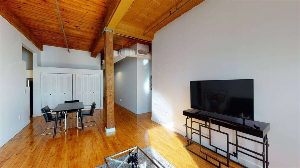 158 Chestnut Street 2G