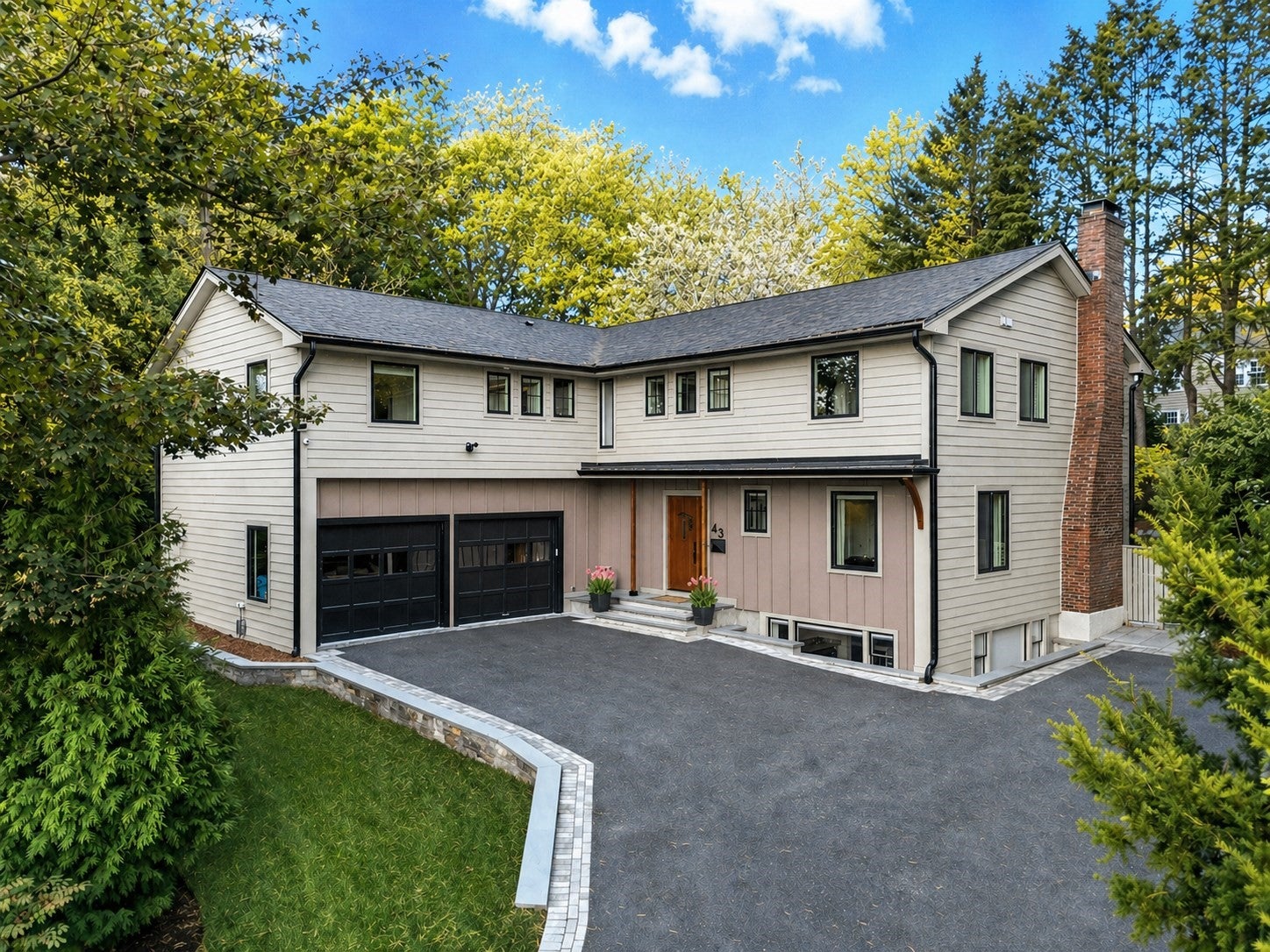 43 Prentiss Ln
