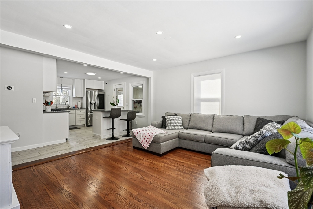 263 Mansfield Rd