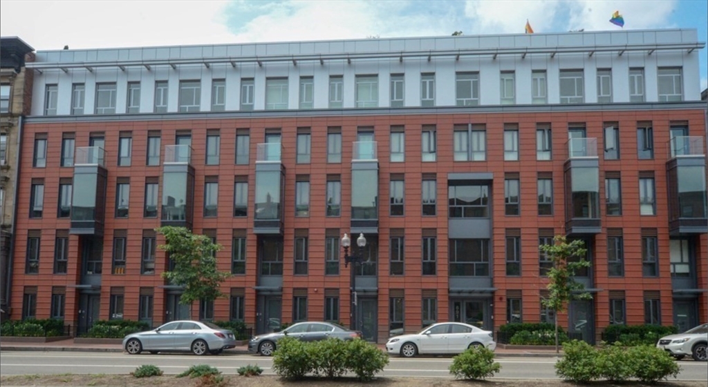 691 Massachusetts Ave 102