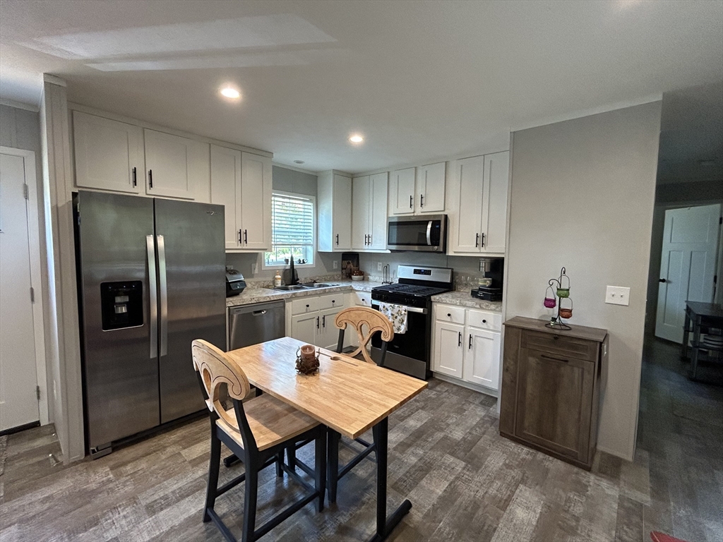 41 Longboat Road